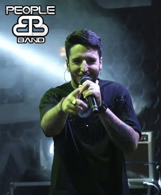 Vocalista de People Band