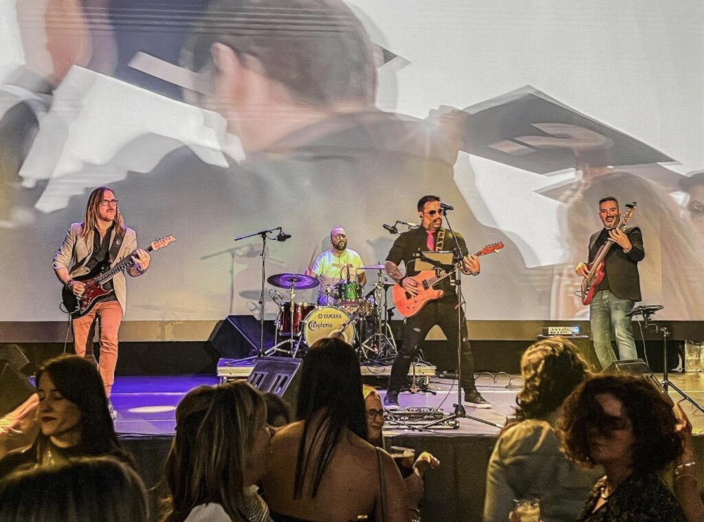 QUEIMADA, GRUPO DE VERSIONES